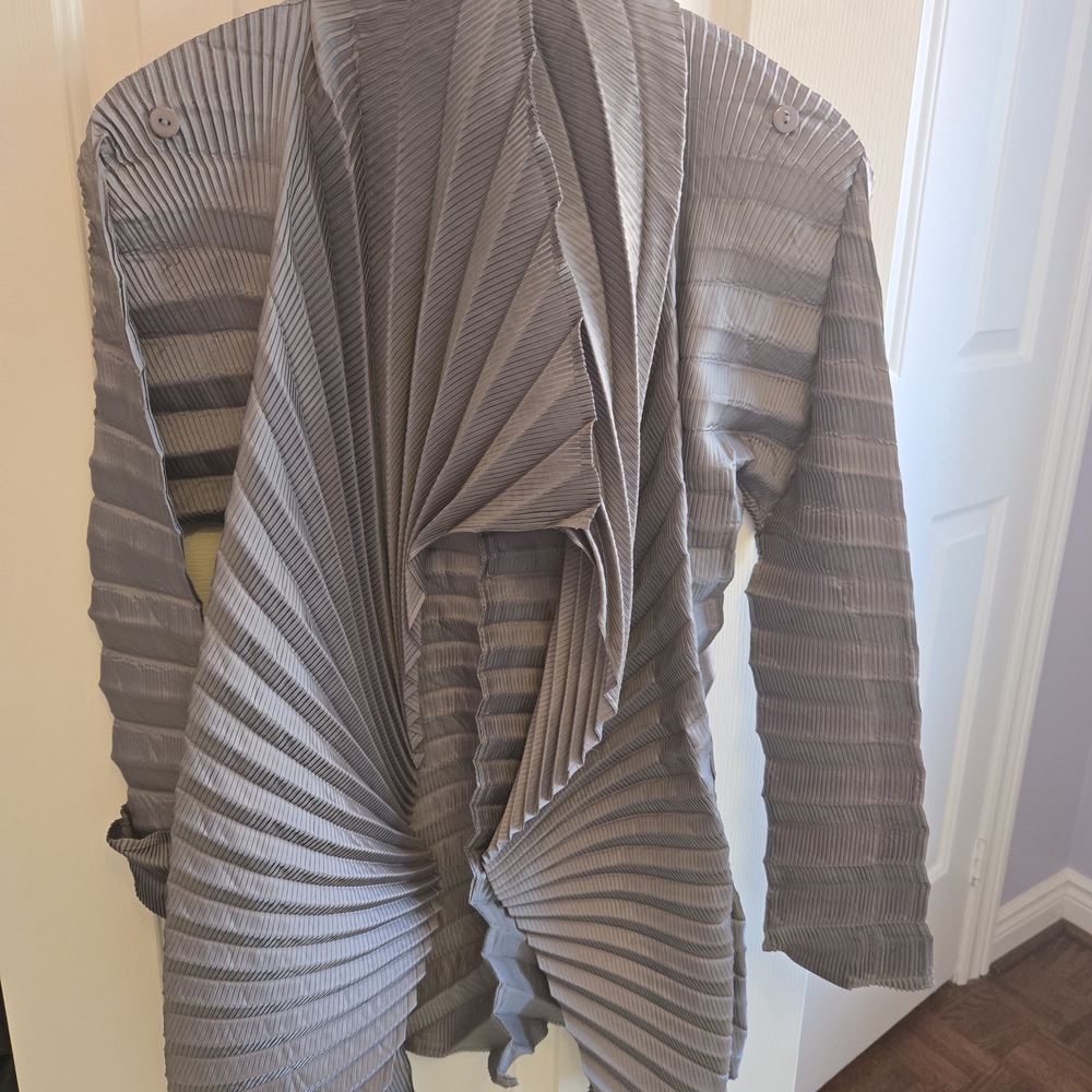 Pleated Open-Front Draped Jacket in Taupe